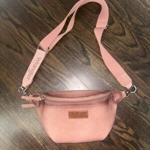 Wrangler Blush Pink Crossbody Bag